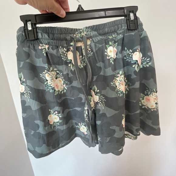 Cheekys size XXX shorts with drawstring and elastic waist - Picture 11 of 12